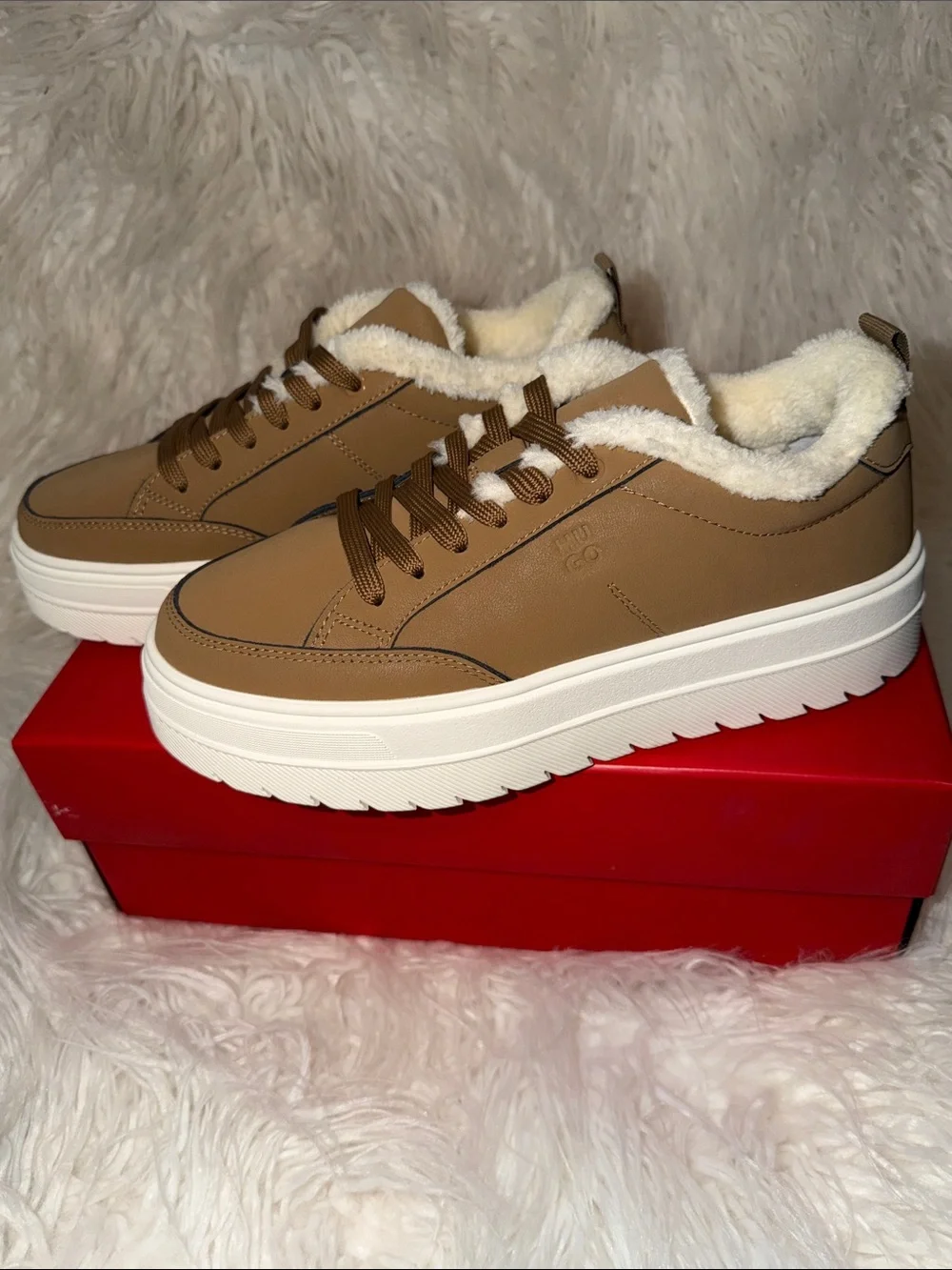 NIB Hugo Women's Lyssa Fur Lined Platform Sneaker Size 10